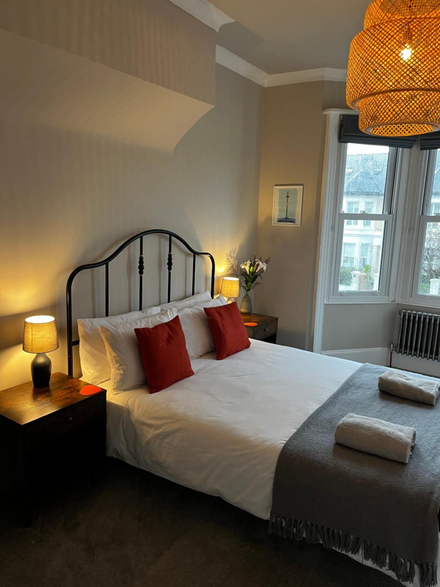 Contemporary Beach Apartment Hove Extérieur photo